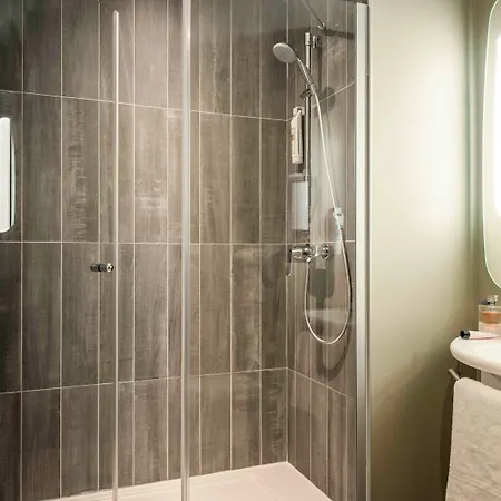 Hotel Ibis Avenue De La Republique Parigi