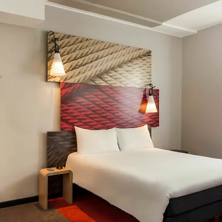 Ibis Avenue De La Republique Hotel Paris