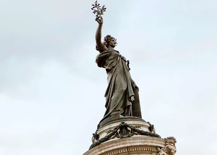 Ibis Avenue De La Republique 3*