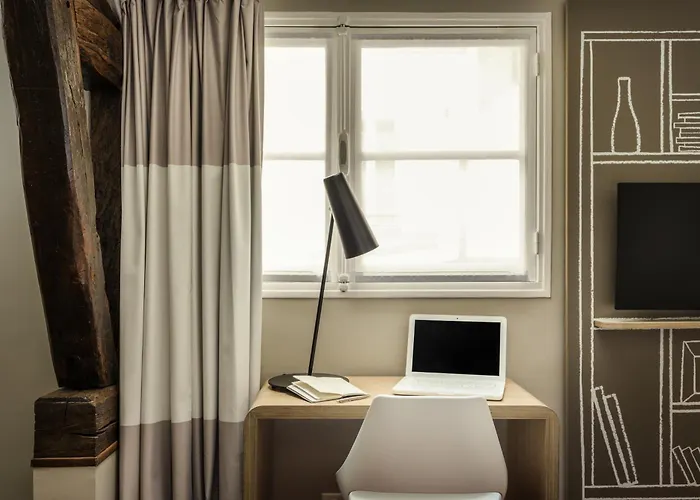 Ibis Avenue De La Republique Paryż